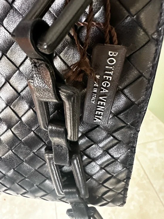 RARE Bottega Veneta Lambskin Intrecciato Olympiia Bag w Bold Leather Link Straps - Picture 4 of 15